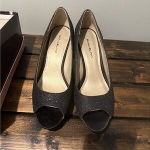 Bandolino Women's Black Glitter Peep-Toe Heels
